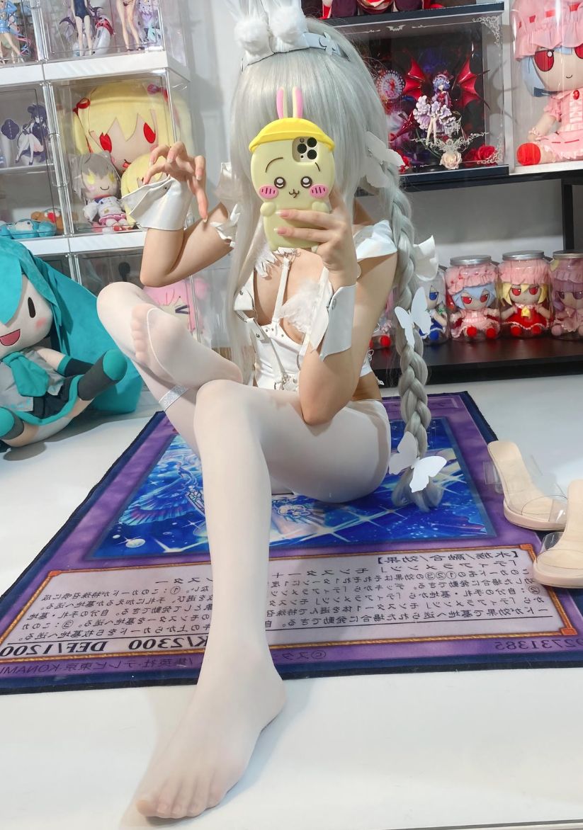 白栎Shirly Cosplay精美诱惑写真图包合集